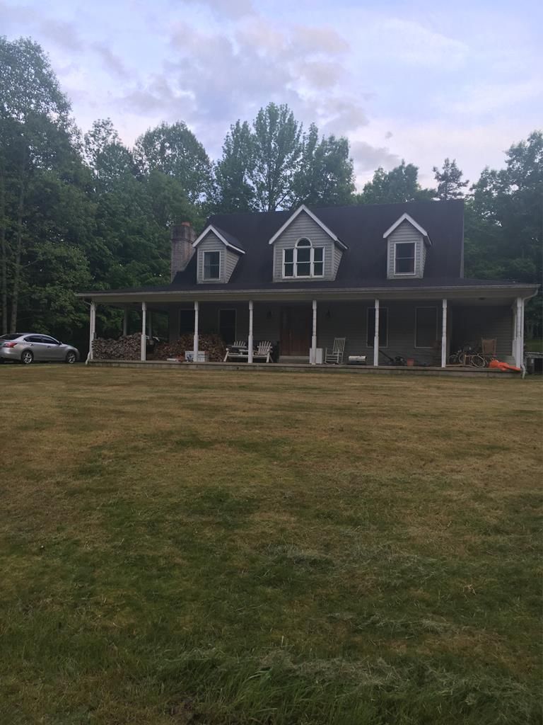 10 acres in Lawrence County, Kentucky