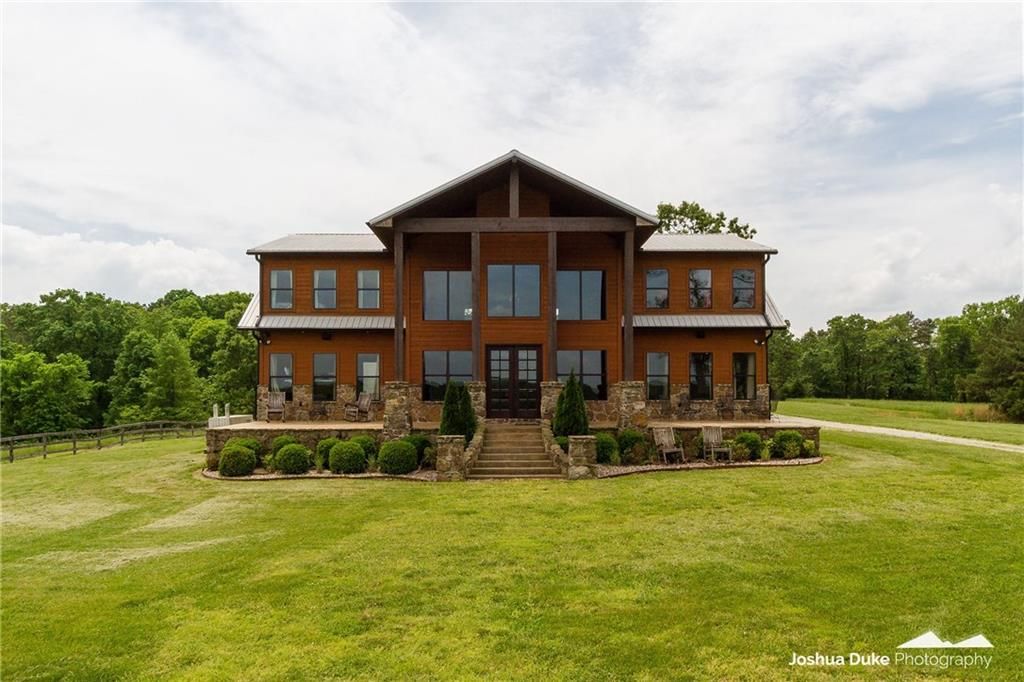 685.9 acres in Carroll County, Arkansas