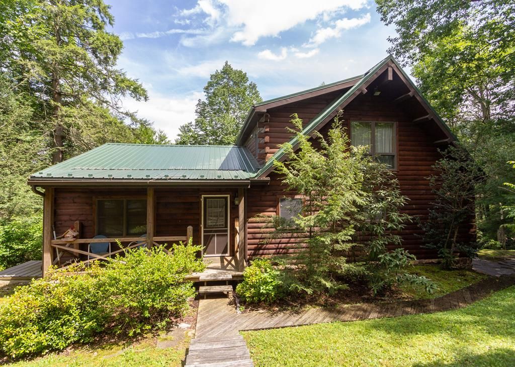 5.4 acres in County, Pennsylvania