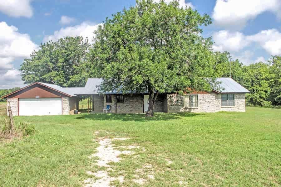 25.04 acres in Caldwell County, Texas