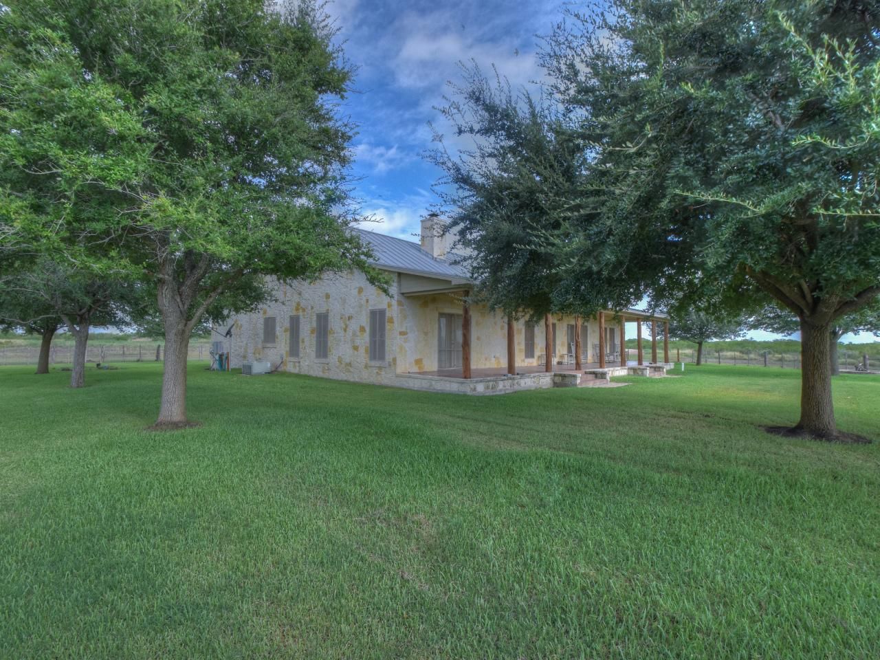 1,850 acres in La Salle County, Texas
