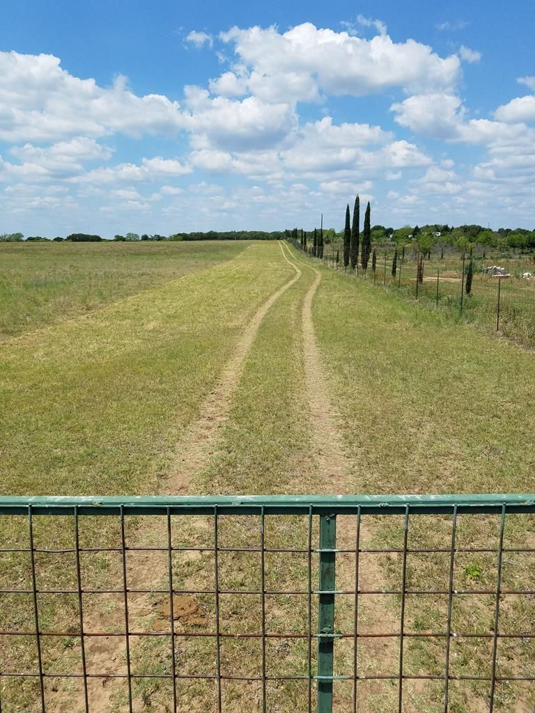 33.18 acres in Gillespie County, Texas