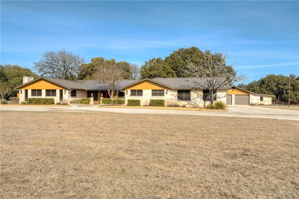 5.01 acres in Bexar County, Texas