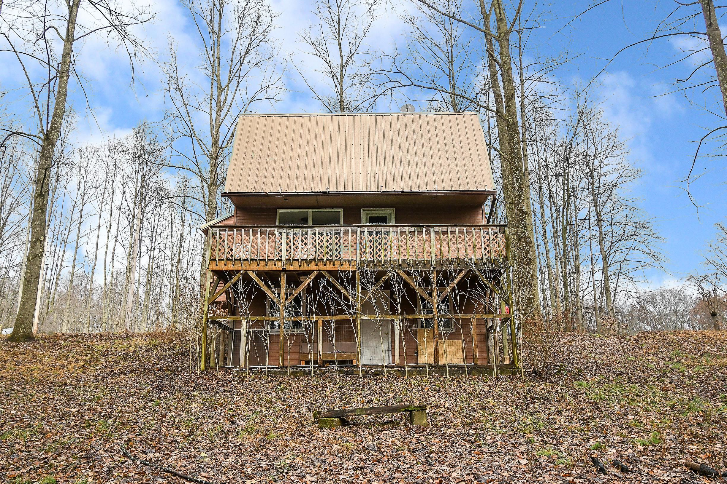 1.69 acres in Hocking County, Ohio