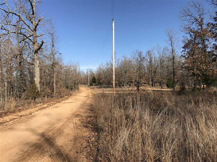 000 McFadden Rd, Hardy, AR 72542