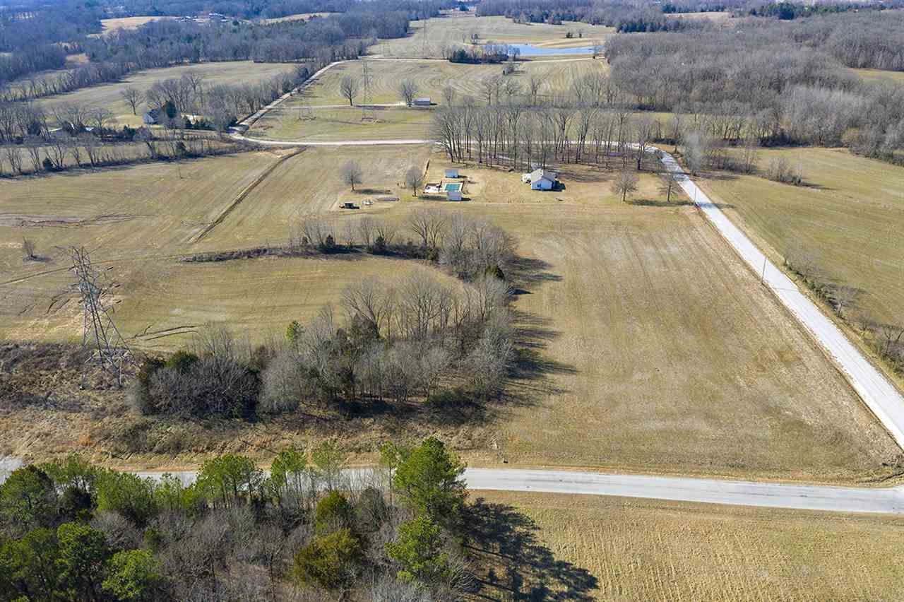 16 acres in Gibson County, Tennessee