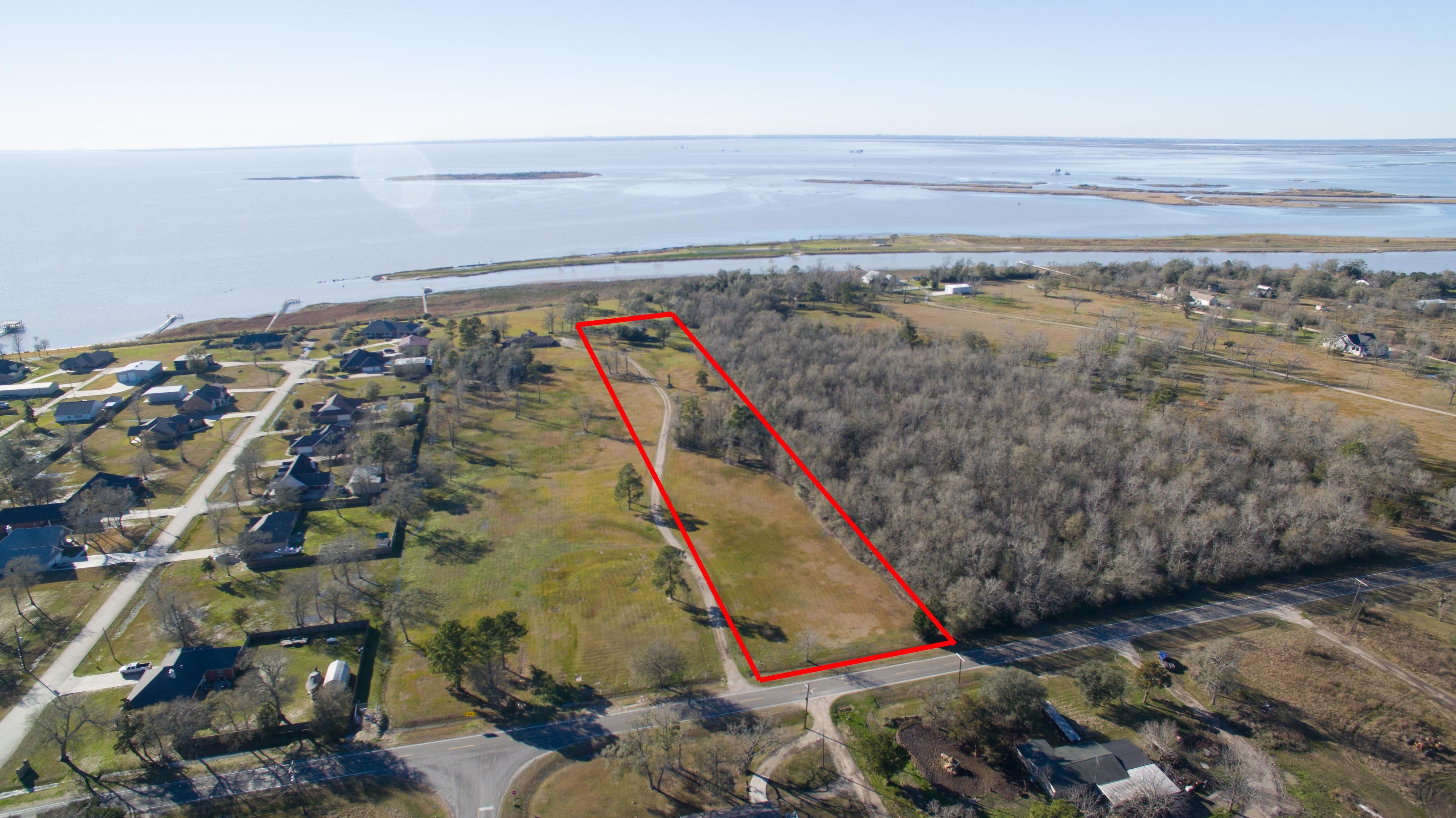 4.94 acres in Chambers County, Texas