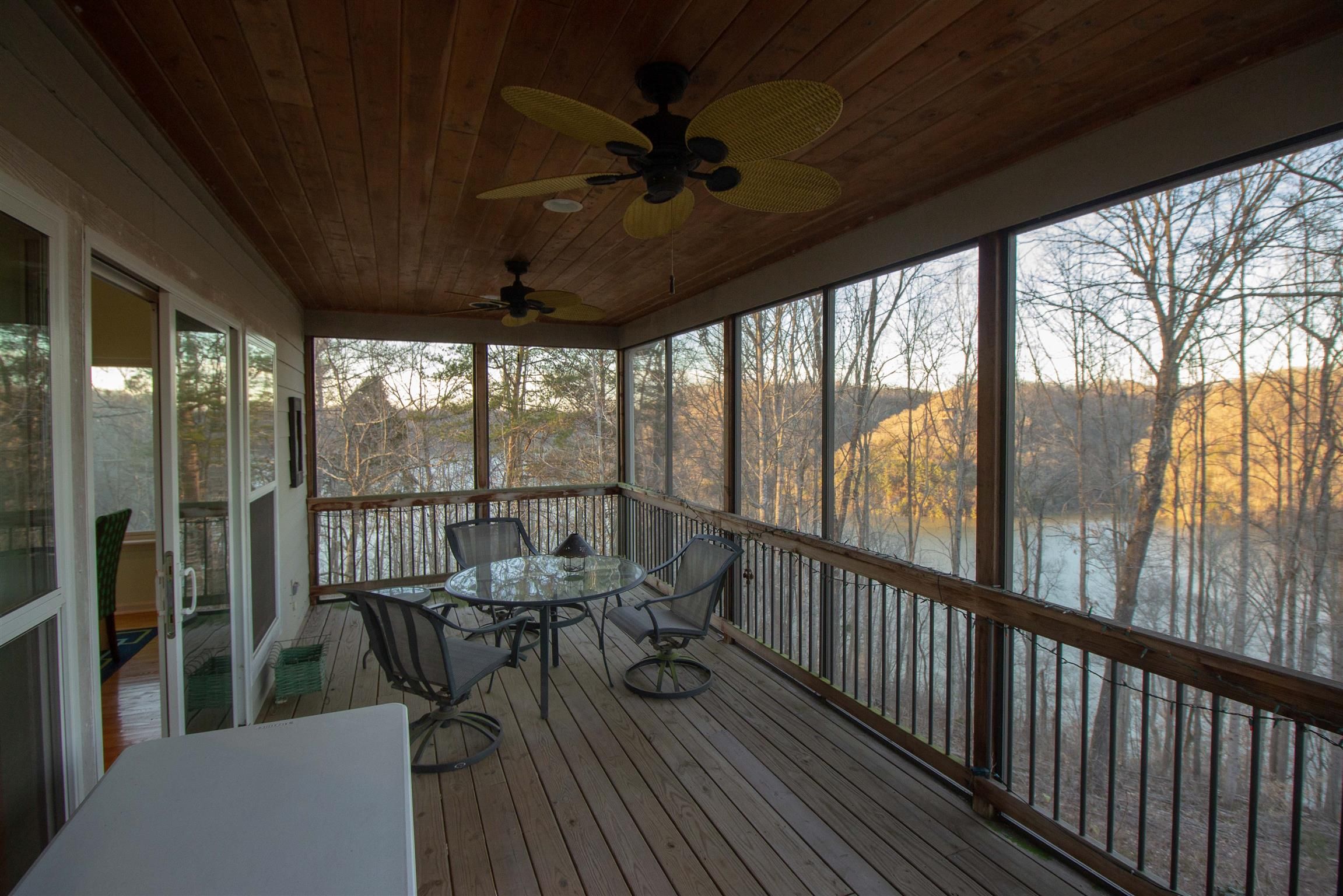 1.6 acres in DeKalb County, Tennessee