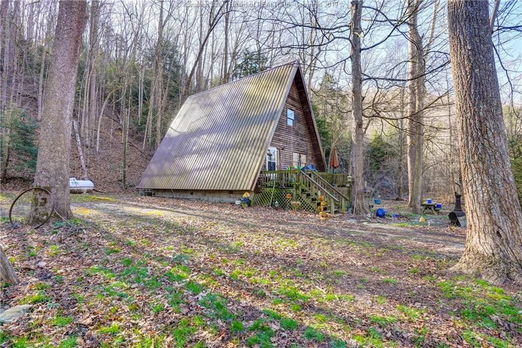 32 acres in Kanawha County, West Virginia