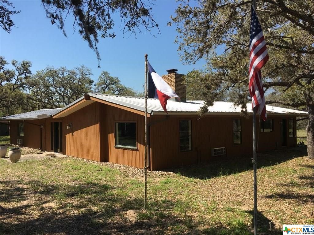 56.96 acres in Dewitt County, Texas