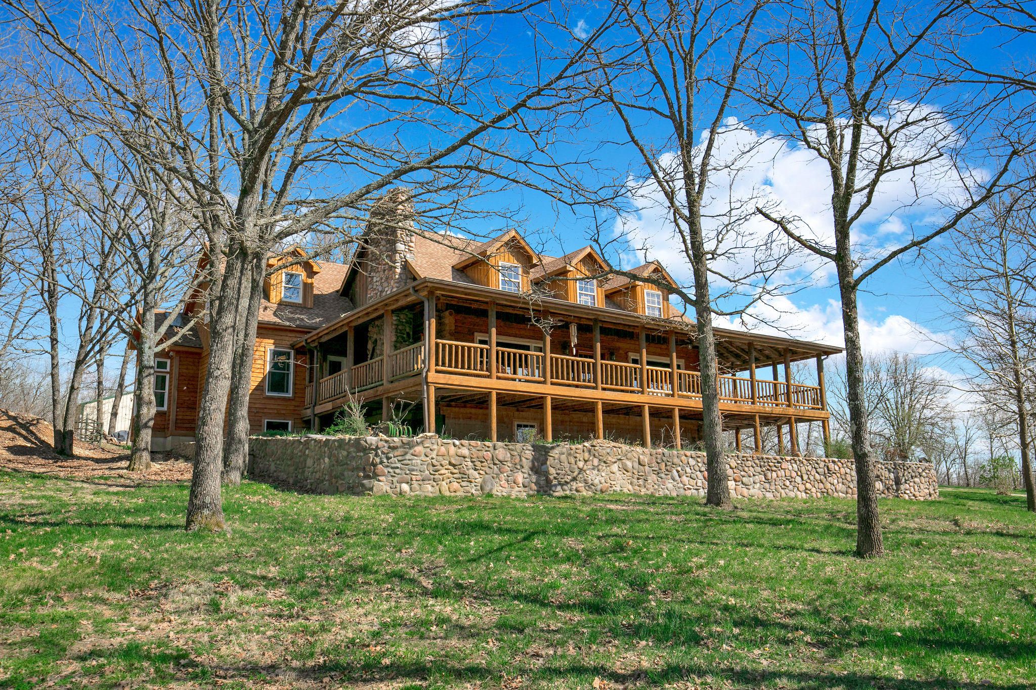 14.1 acres in Dallas County, Missouri