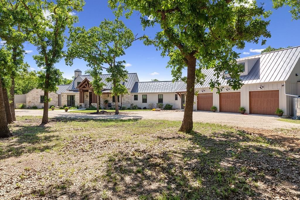 142 acres in Kendall County, Texas