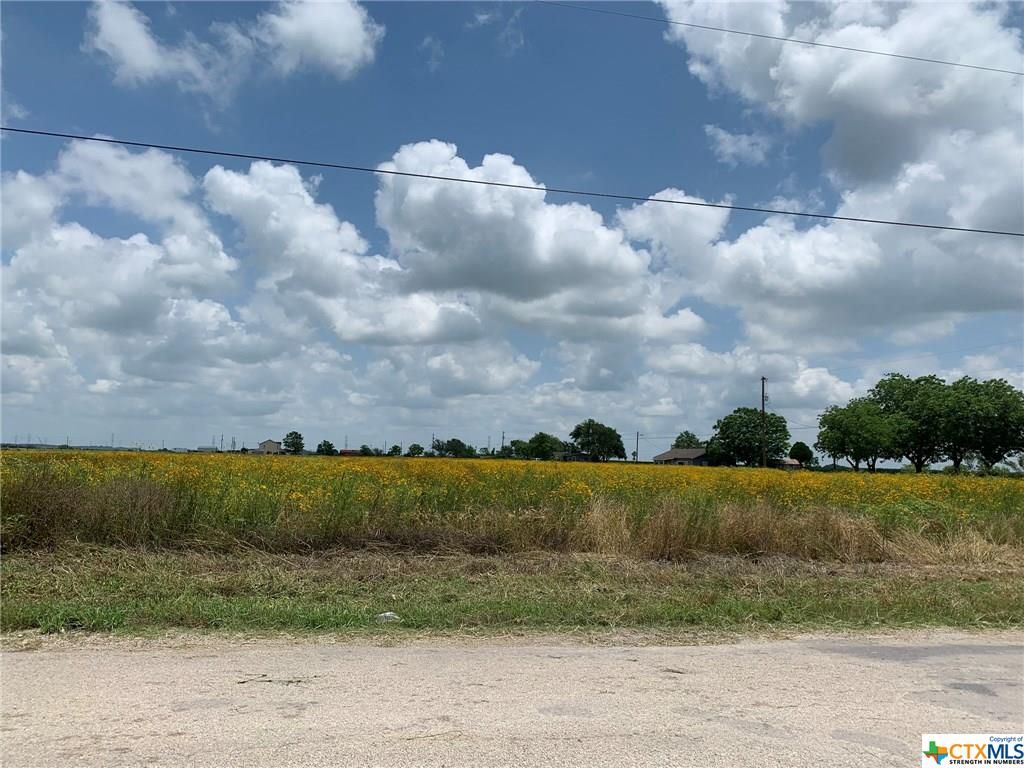 5 acres in Guadalupe County, Texas