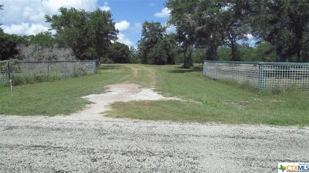 90 acres in Goliad County, Texas