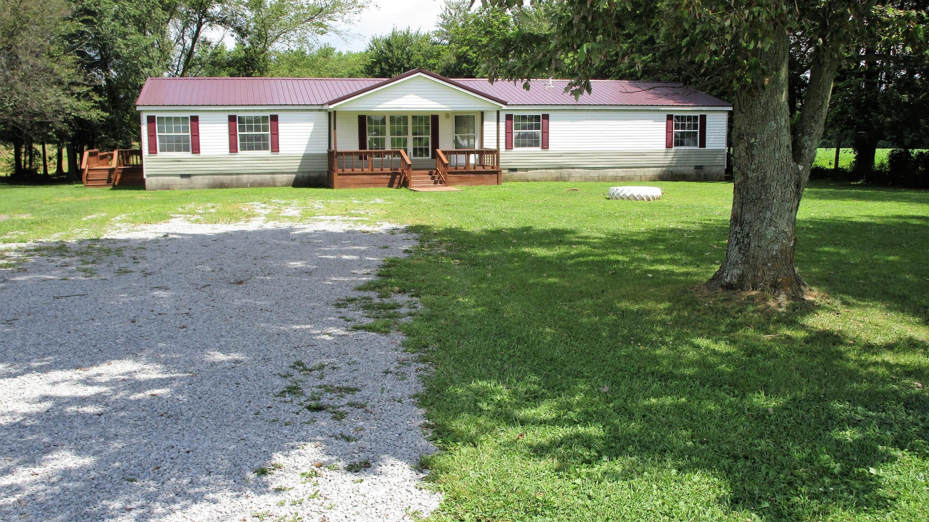 10 acres in Wayne County, Illinois