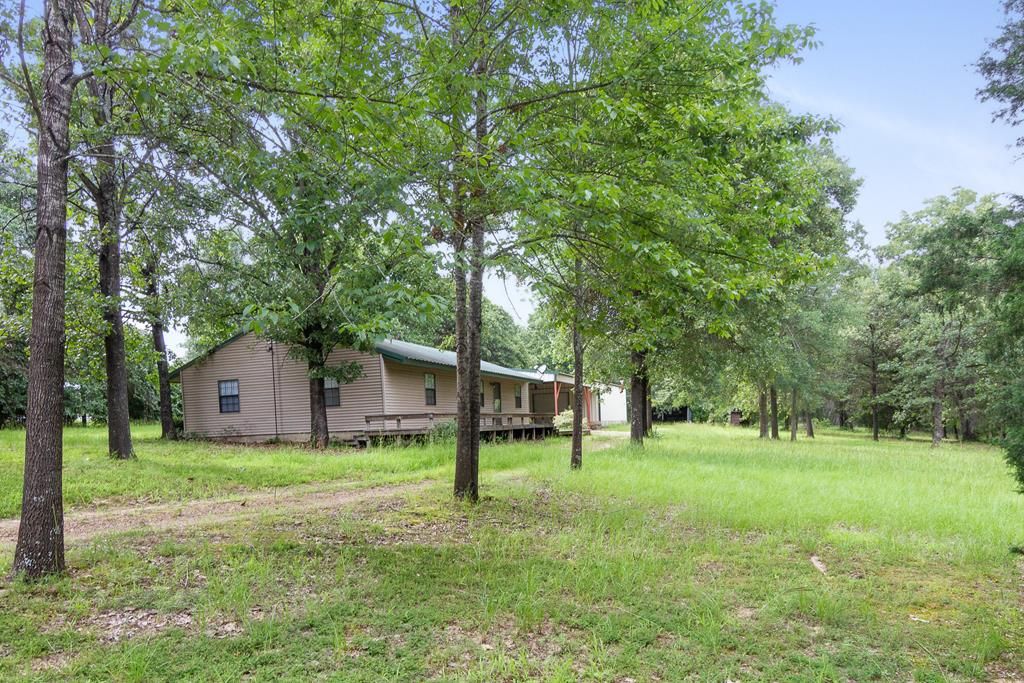5.73 acres in Henderson County, Texas