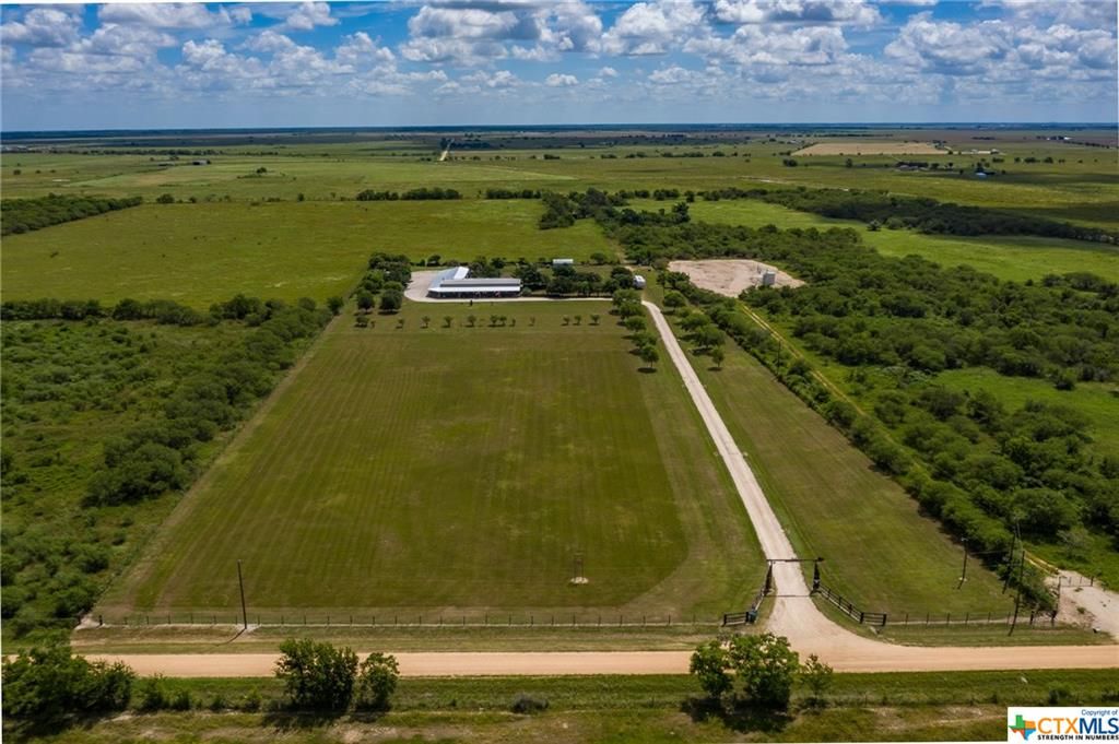 10 acres in Wharton County, Texas