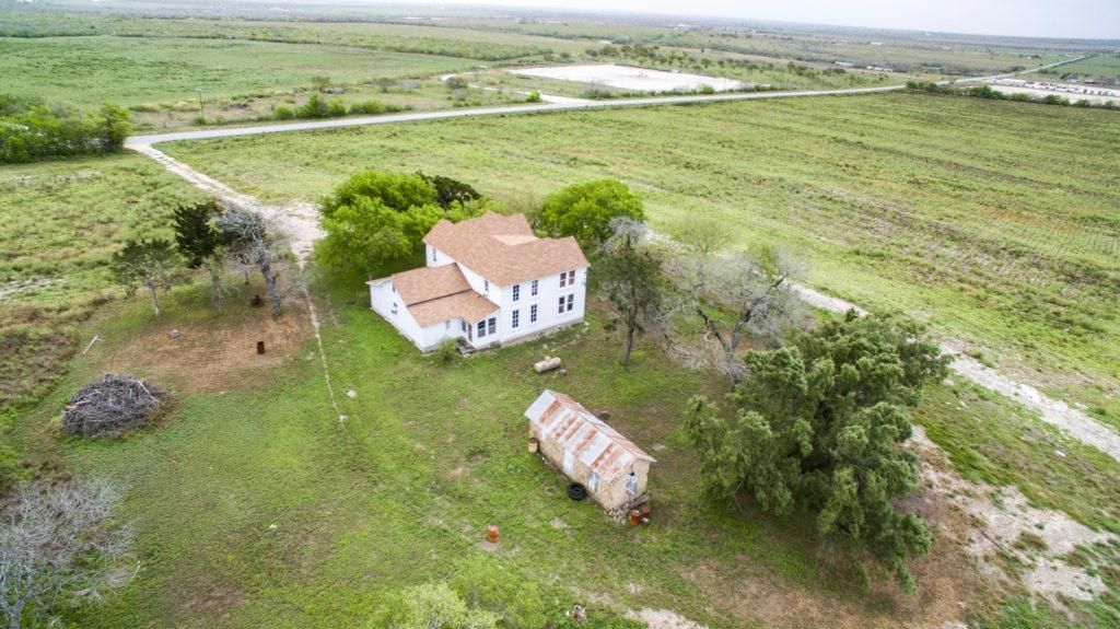320 acres in Karnes County, Texas
