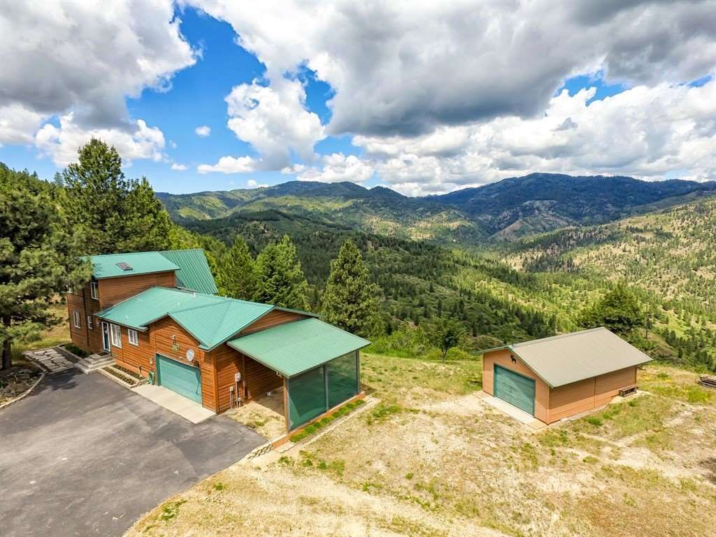 6.66 acres in Boise County, Idaho