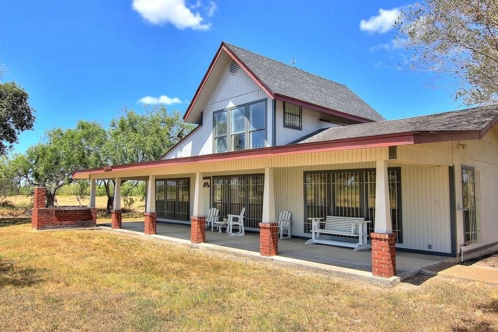 240 acres in Bee County, Texas