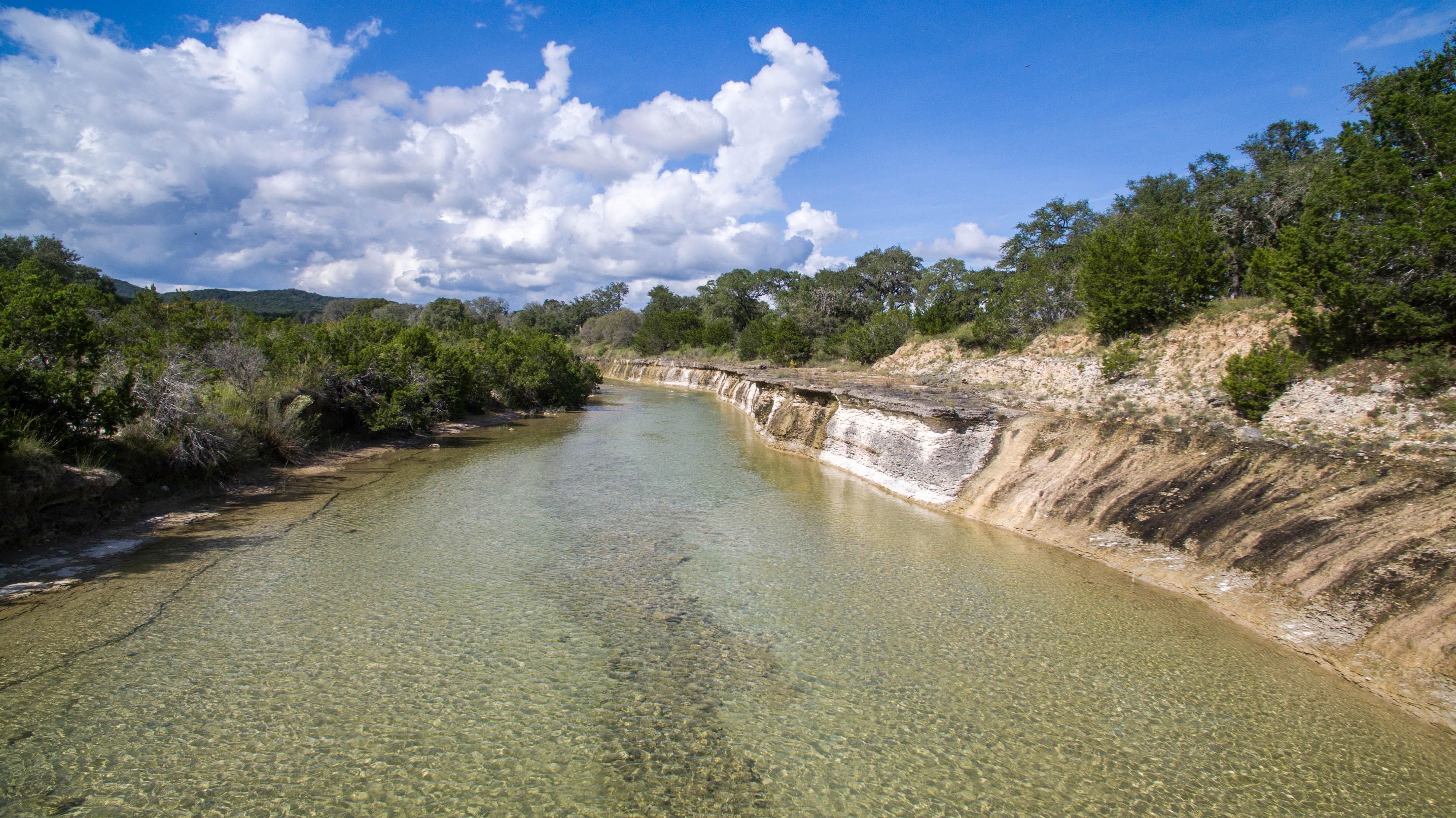 4239 County Road 111, Utopia, TX 78884