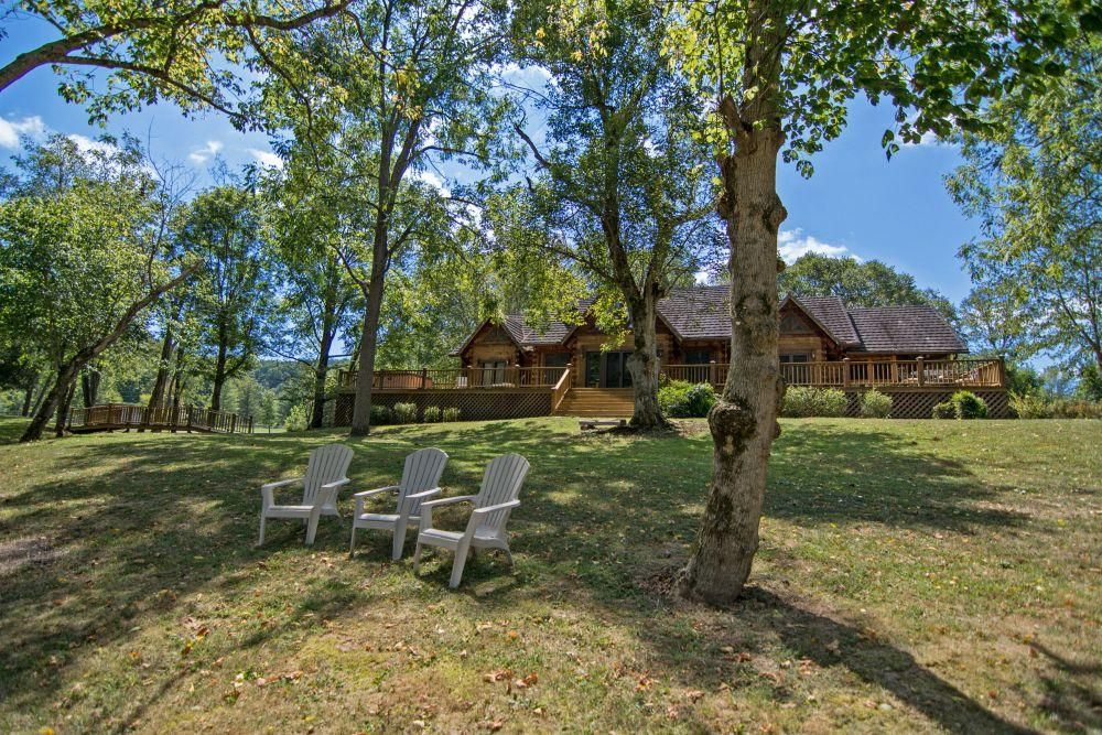 15 acres in Summers County, West Virginia