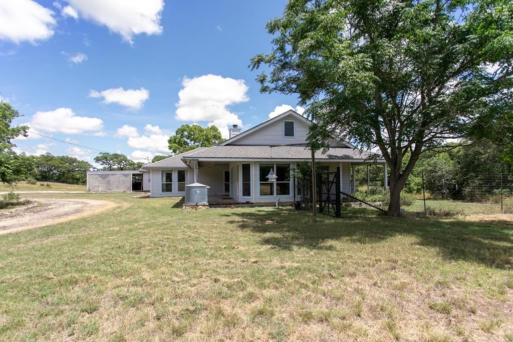 6.5 acres in Blanco County, Texas