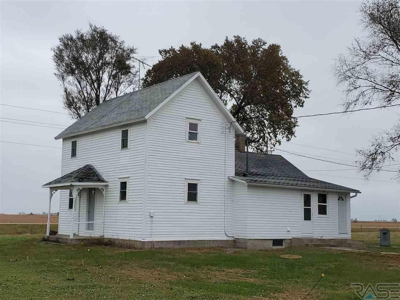 9.44 acres in McCook County, South Dakota