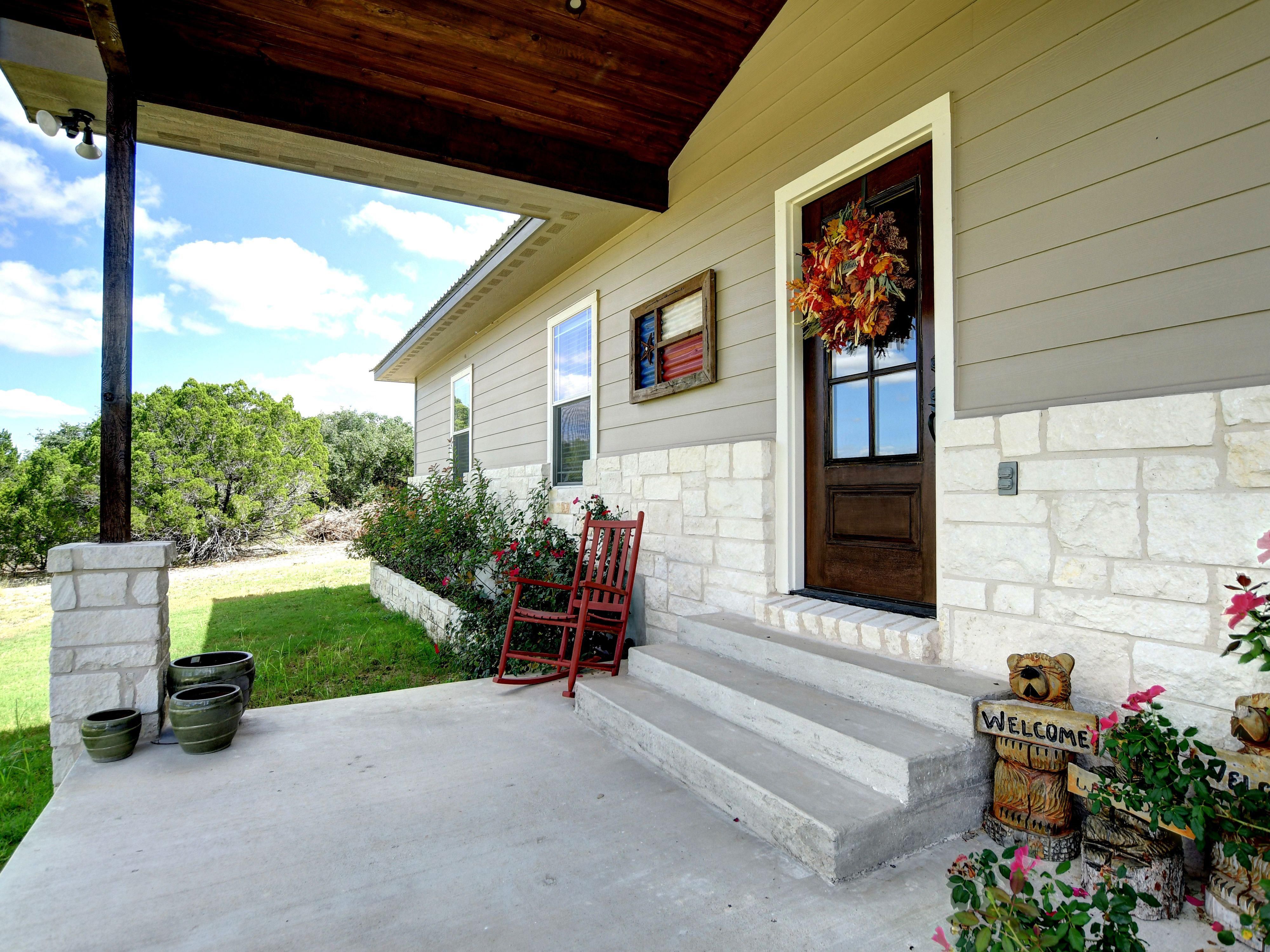 6 acres in County, Texas