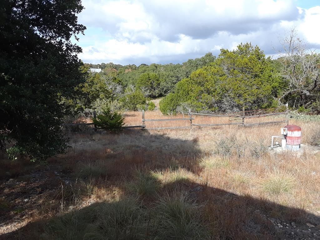 9.48 acres in Kendall County, Texas