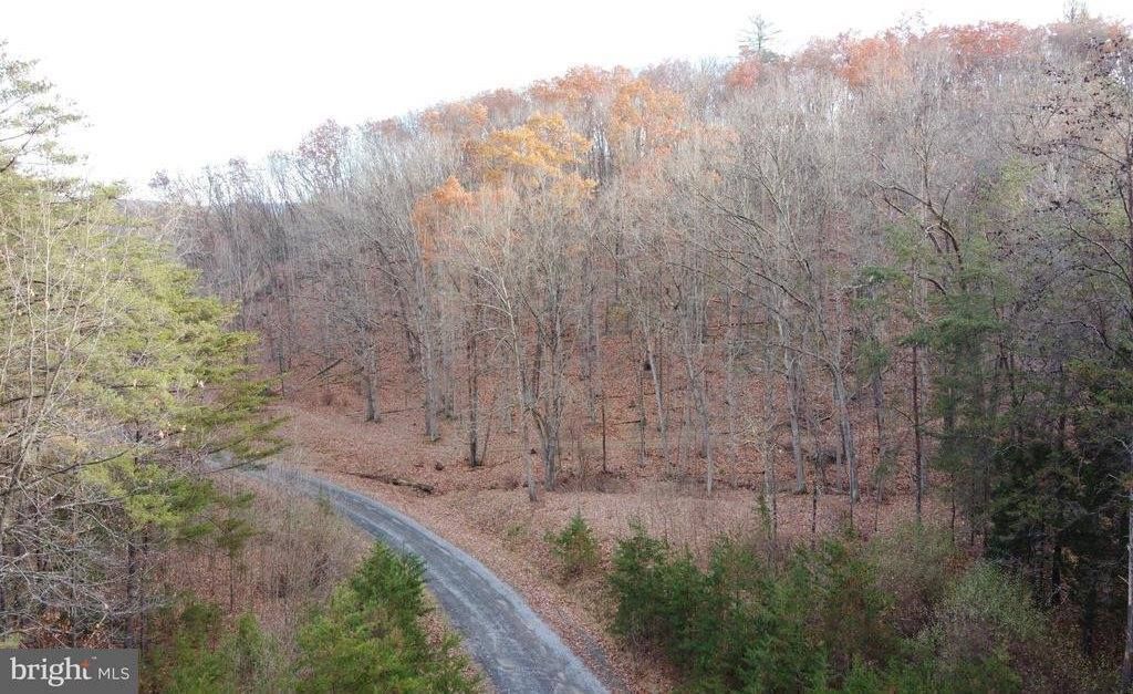 2 acres in Hardy County, West Virginia