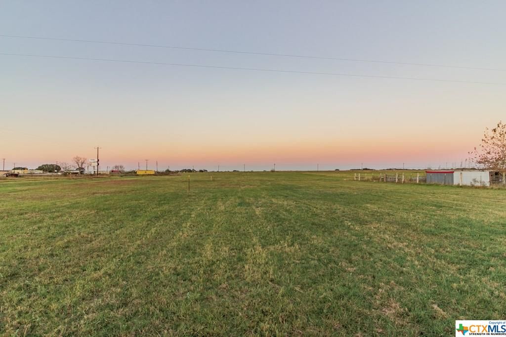 13.65 acres in Lavaca County, Texas