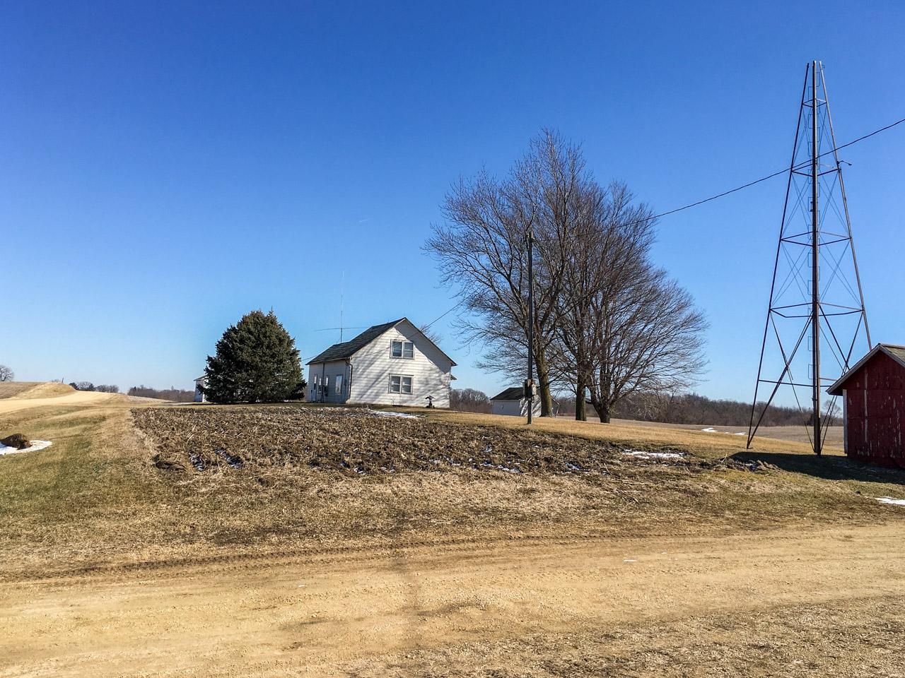 23 acres in Whiteside County, Illinois
