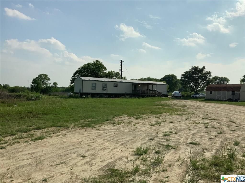 7.6 acres in Gonzales County, Texas