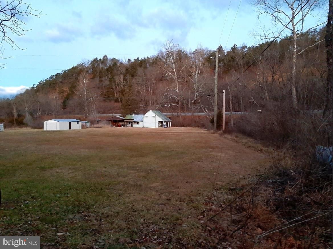 10 acres in Hardy County, West Virginia