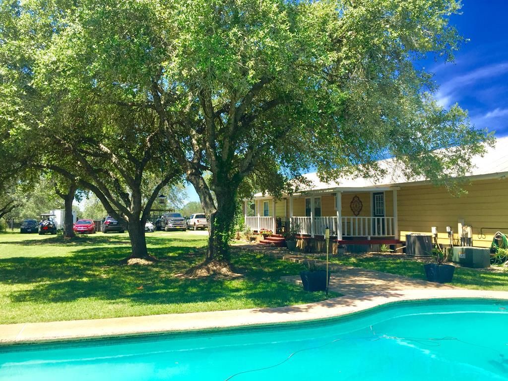 10.52 acres in Bee County, Texas