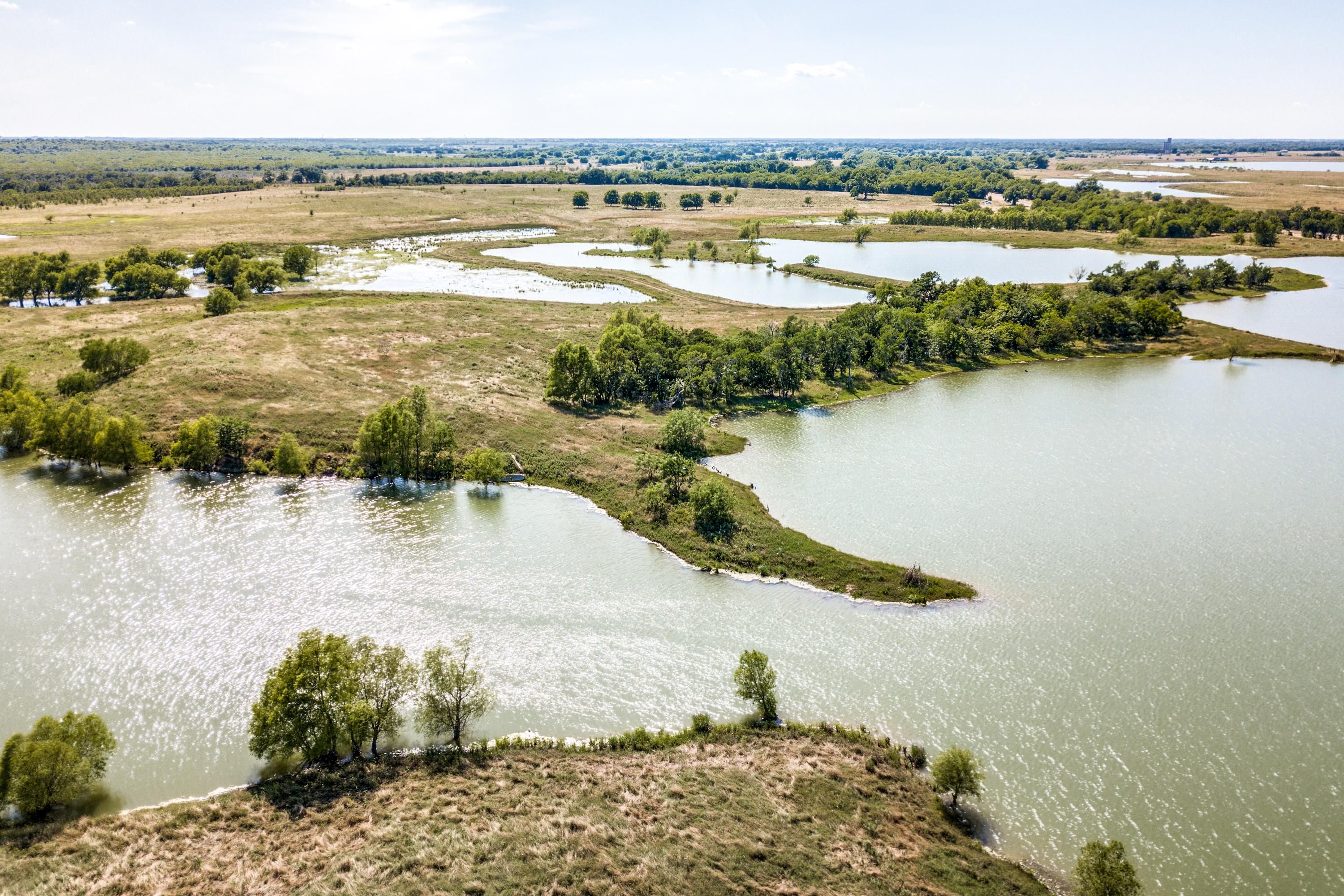 335 acres in Chatfield, TX, 75105 MLS 14381990