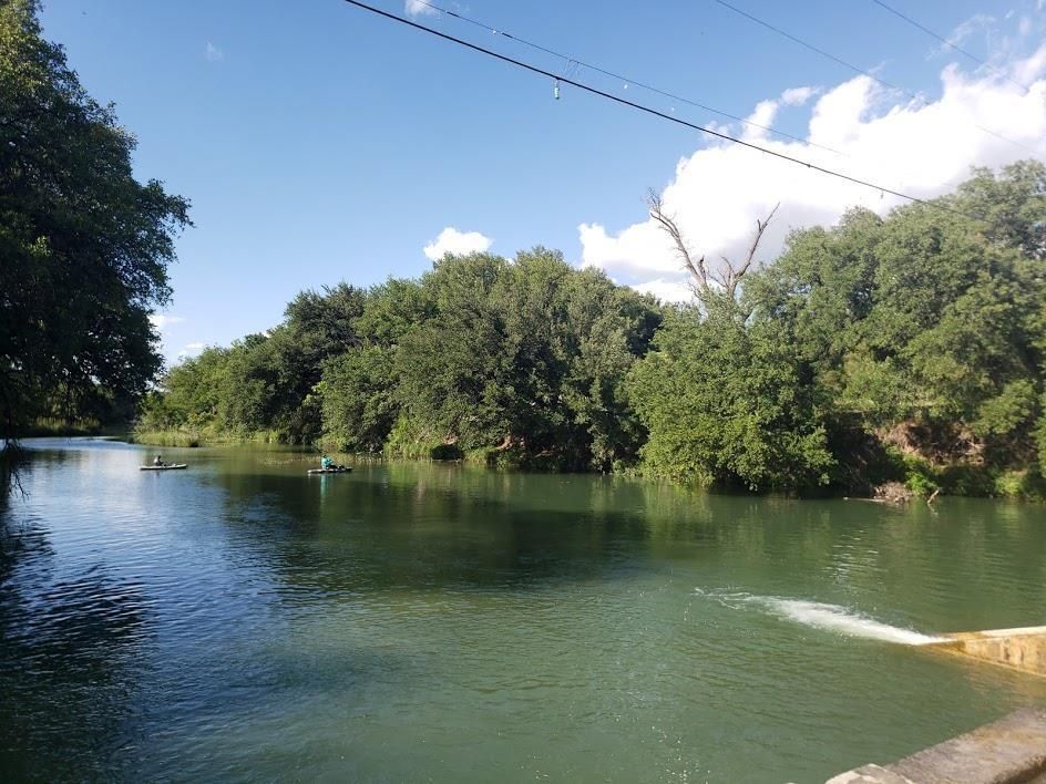 101 Sherwood Loop, Mertzon, TX 76941