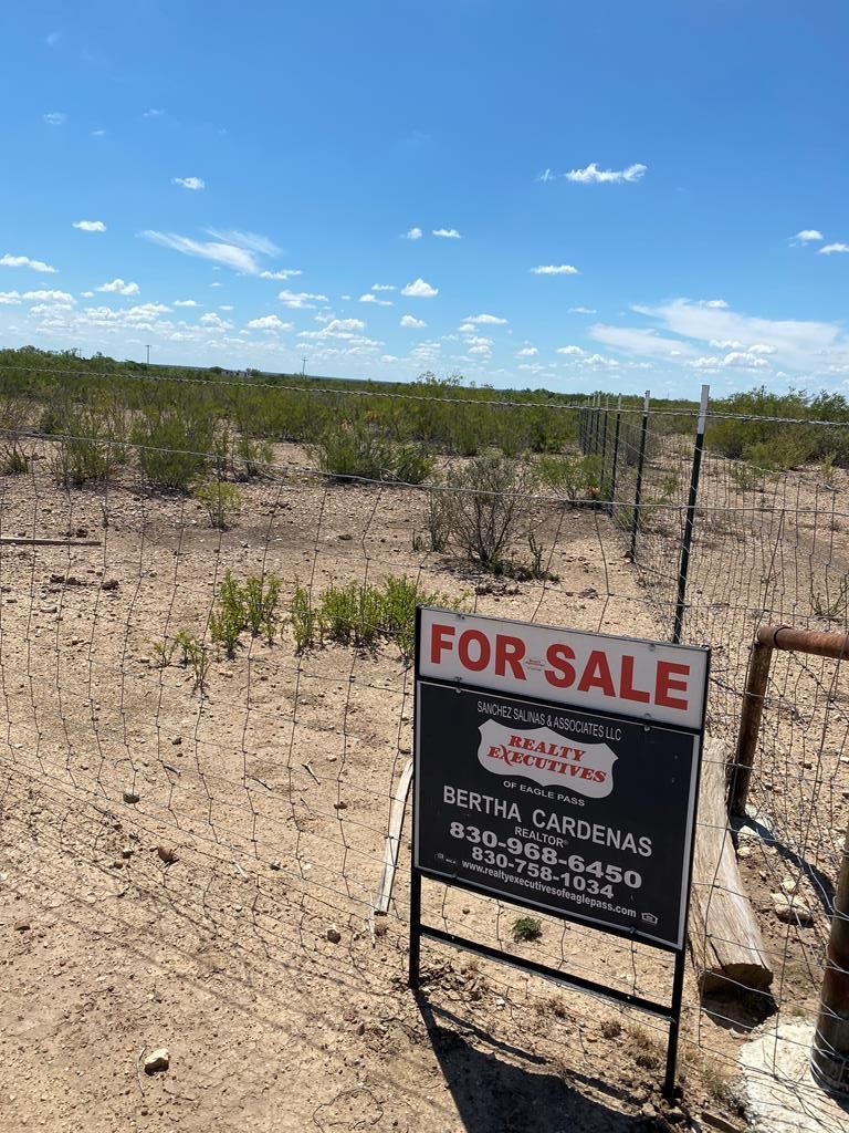 20 acres in Maverick County, Texas