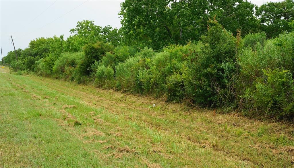 10 acres in Chambers County, Texas