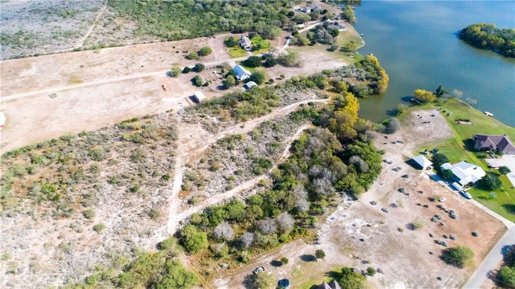 5.17 acres in Jim Wells County, Texas