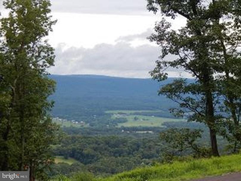 8.53 acres in Berkeley County, West Virginia