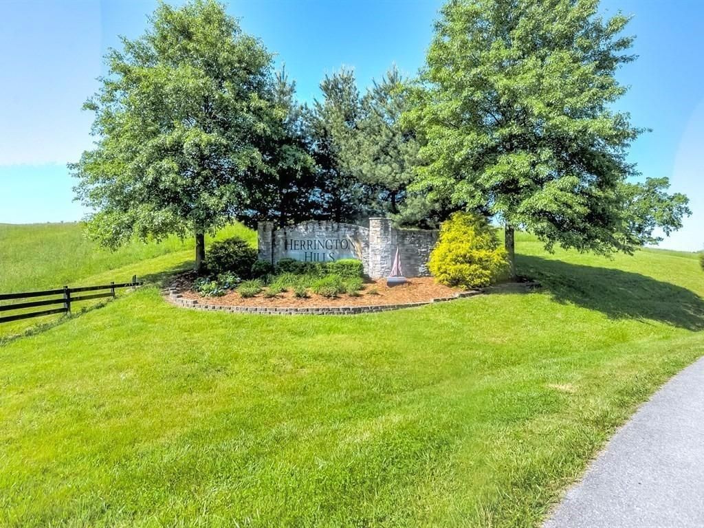 2 acres in Garrard County, Kentucky