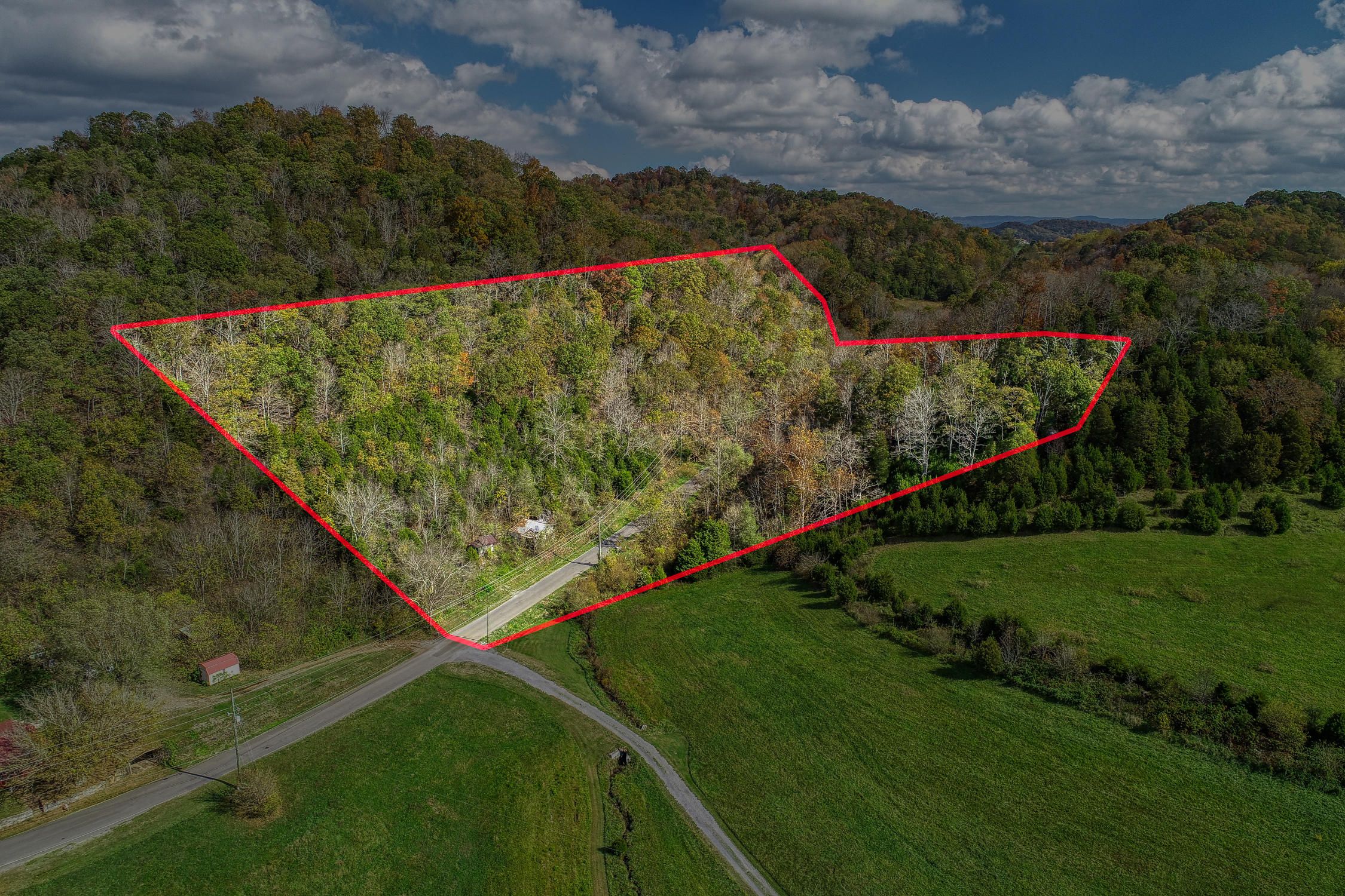 8 acres in Hawkins County, Tennessee