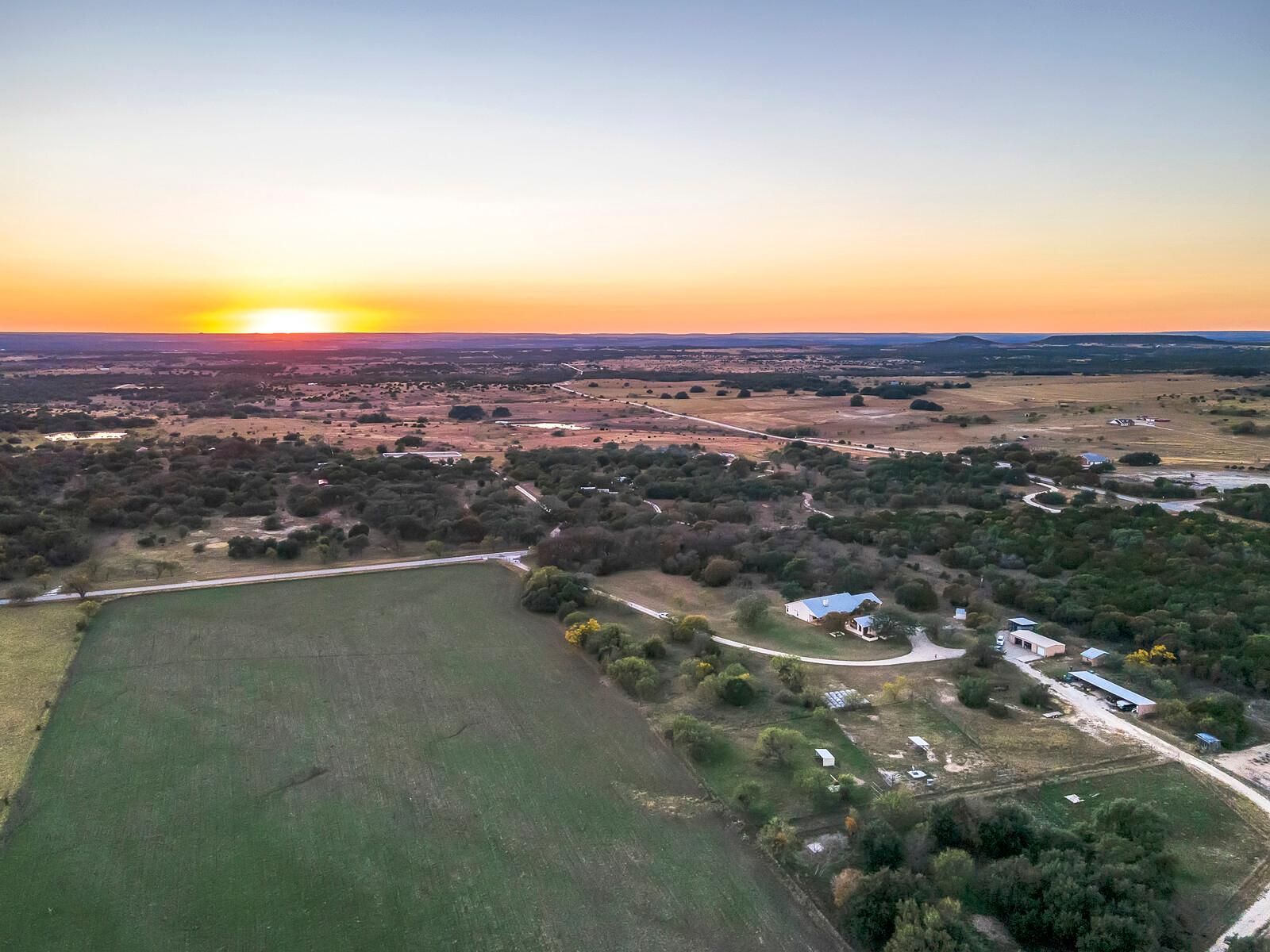 200 acres in Lampasas County, Texas