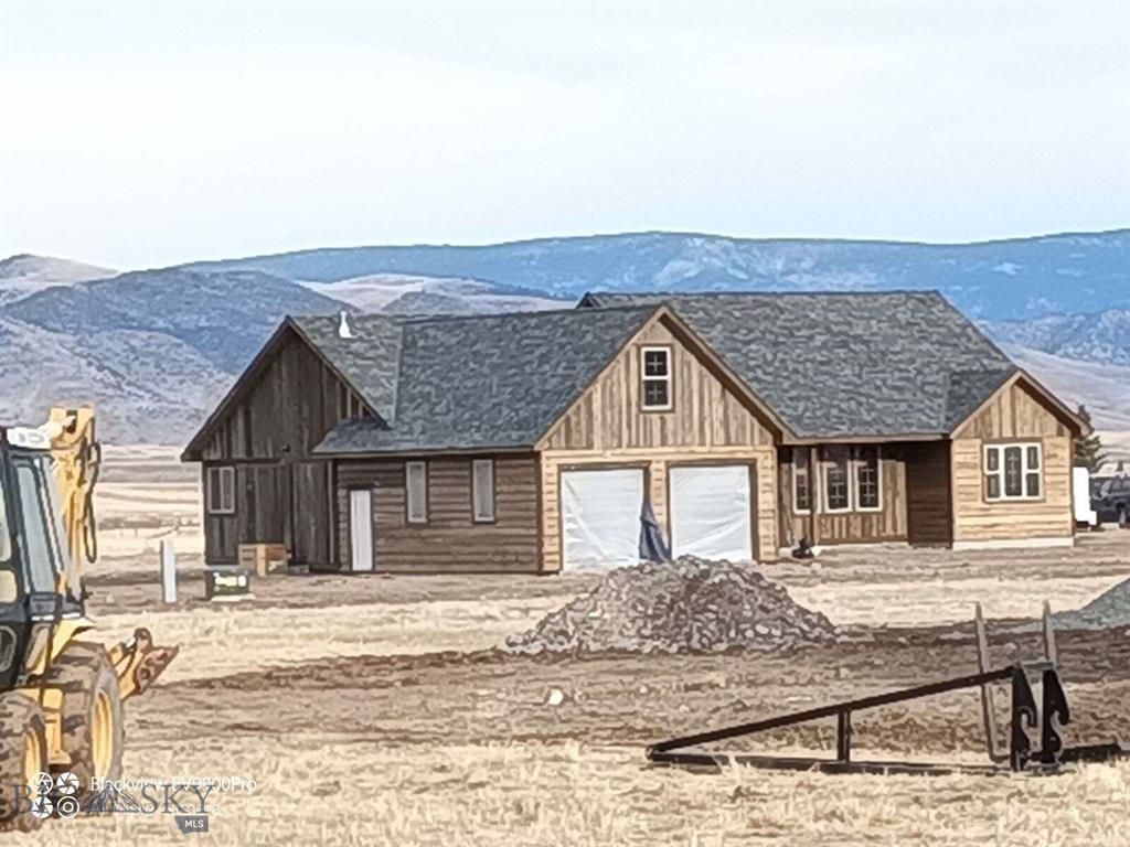 1.71 acres in Park County, Montana