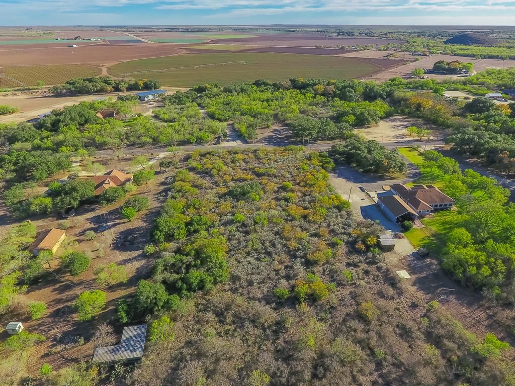 5 acres in Uvalde County, Texas