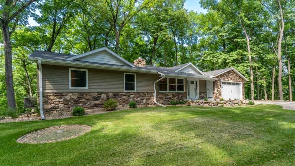 10 acres in Johnson County, Iowa