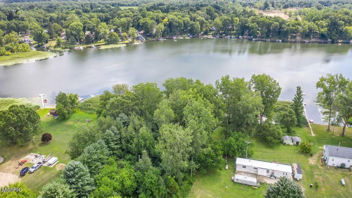 8.7 acres in Van Buren County, Michigan