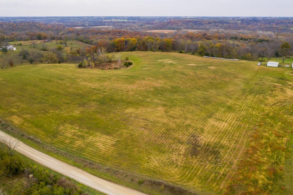 10 acres in Ray County, Missouri
